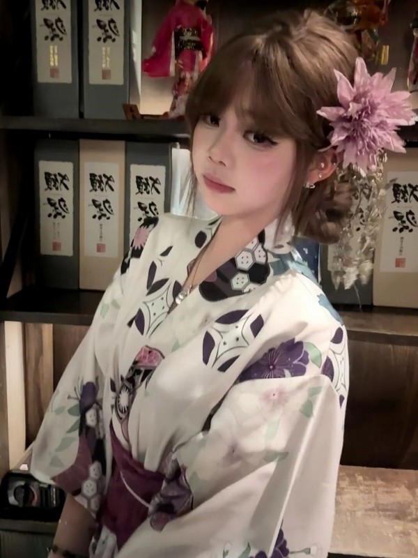 Japanese Women Formal Wear - Quimono Roxo Tradicional para Mulheres, Estilo
