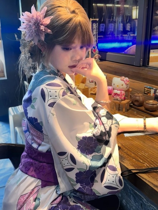 Quimono Roxo Tradicional para  - Japanese Women Formal Wear avaliação e preço